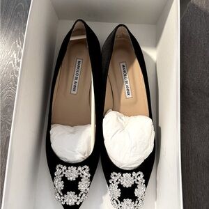 Manolo Blahnik flats - US8.5 BRAND NEW